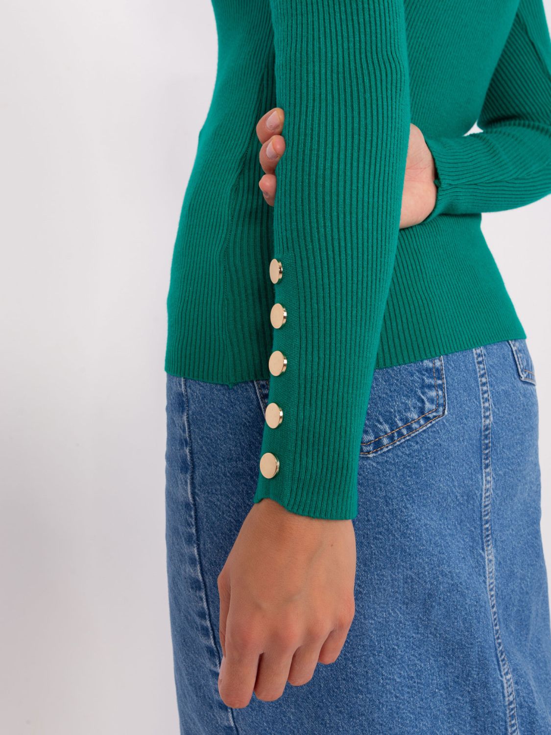 Dunkelgrüner klassischer Pullover mit Streifen