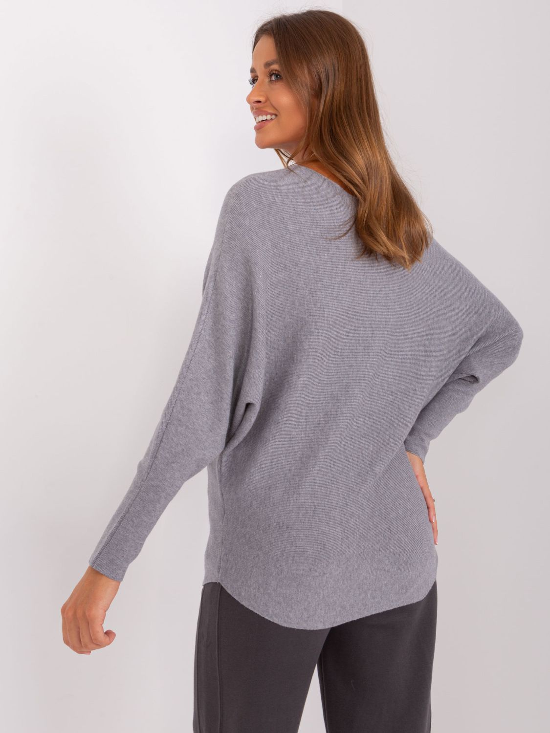 Grau Oversize Pullover mit Bootsausschnitt