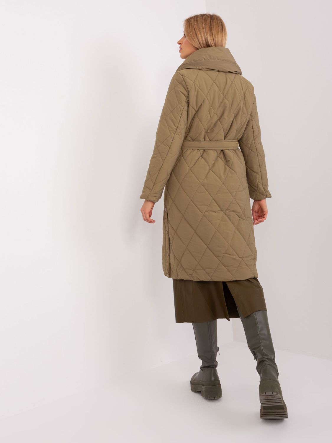 Khaki lange Winterjacke mit Steppung