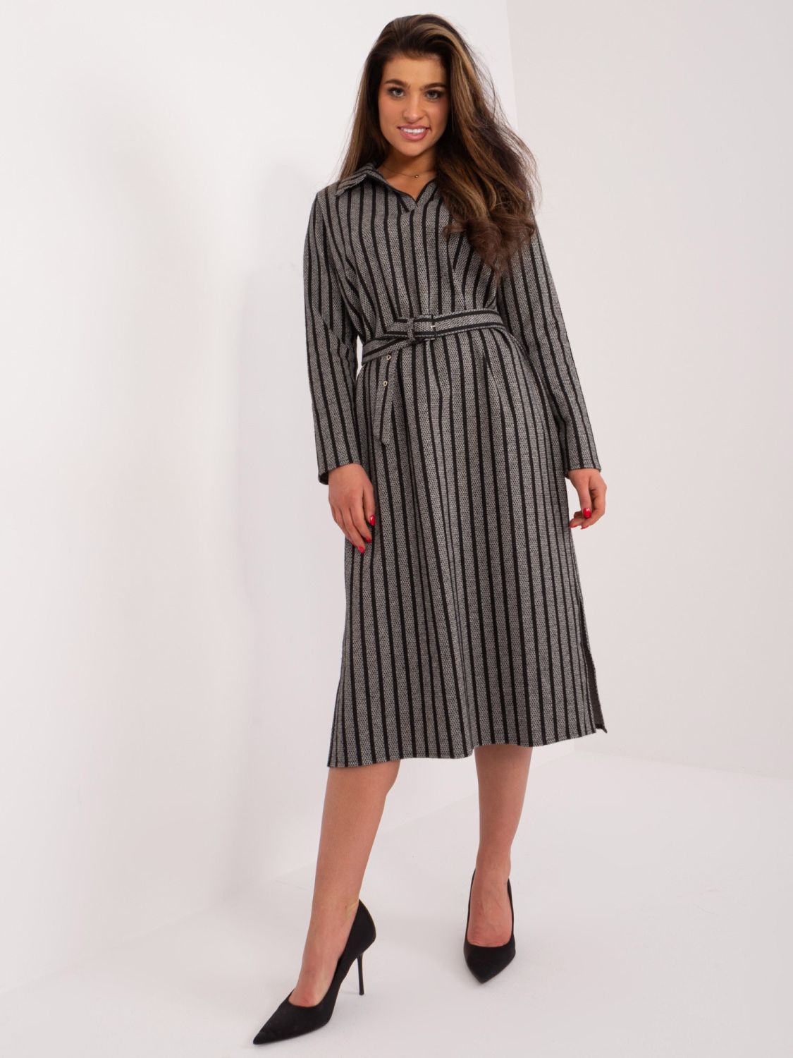 Elegantes Midi-Kleid mit Streifen