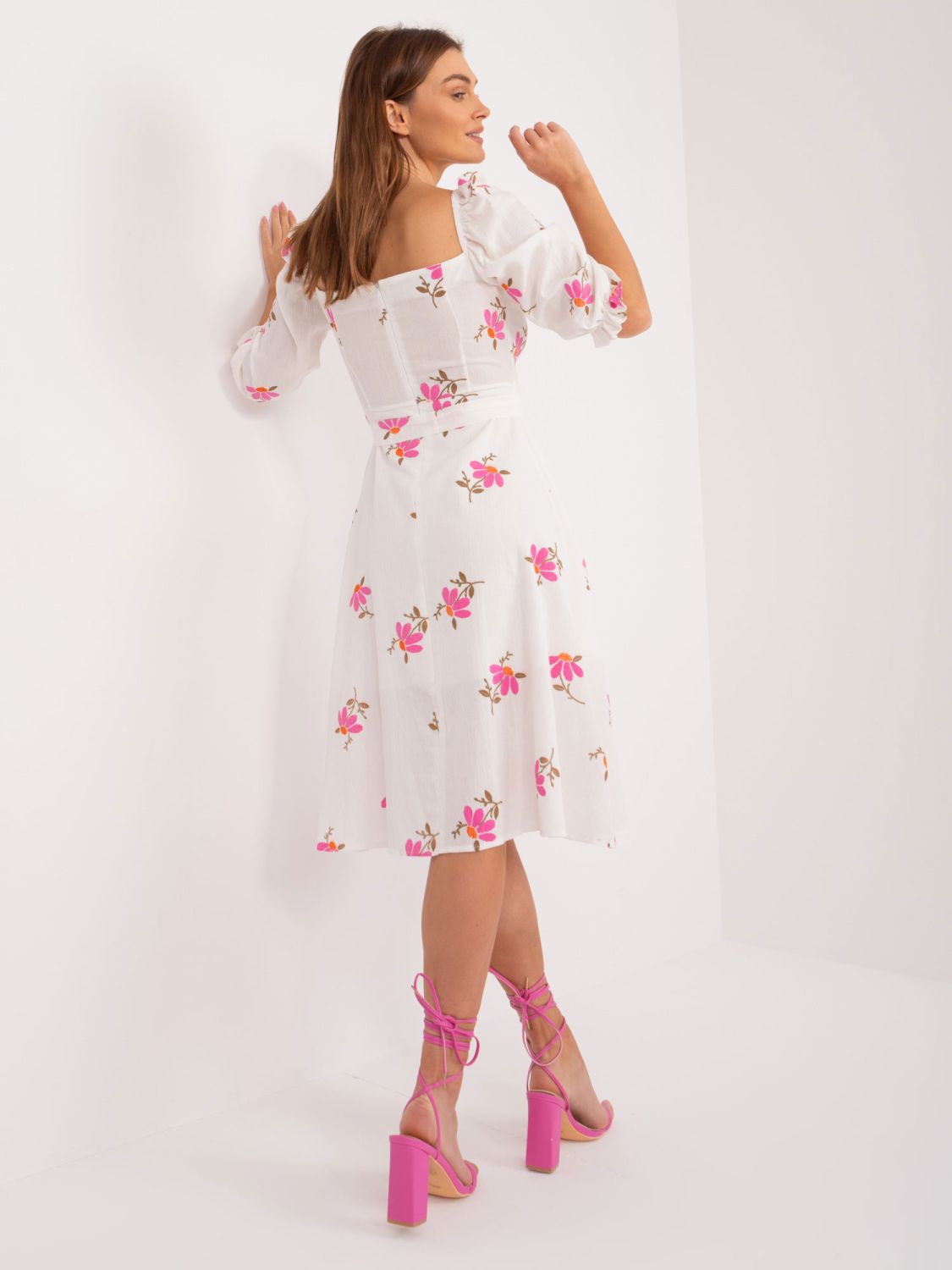 Blumen Midi Kleid mit kurzen Ärmeln