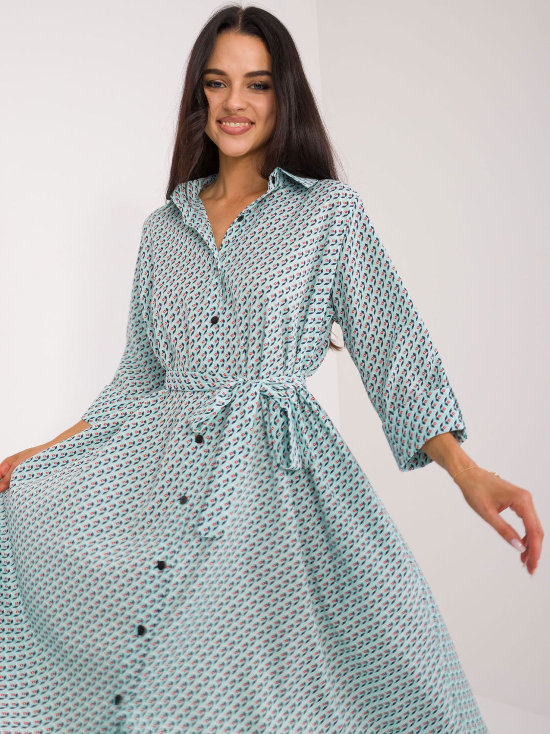 Ausgestellte Midi-Kleid mit 3/4-Ärmeln