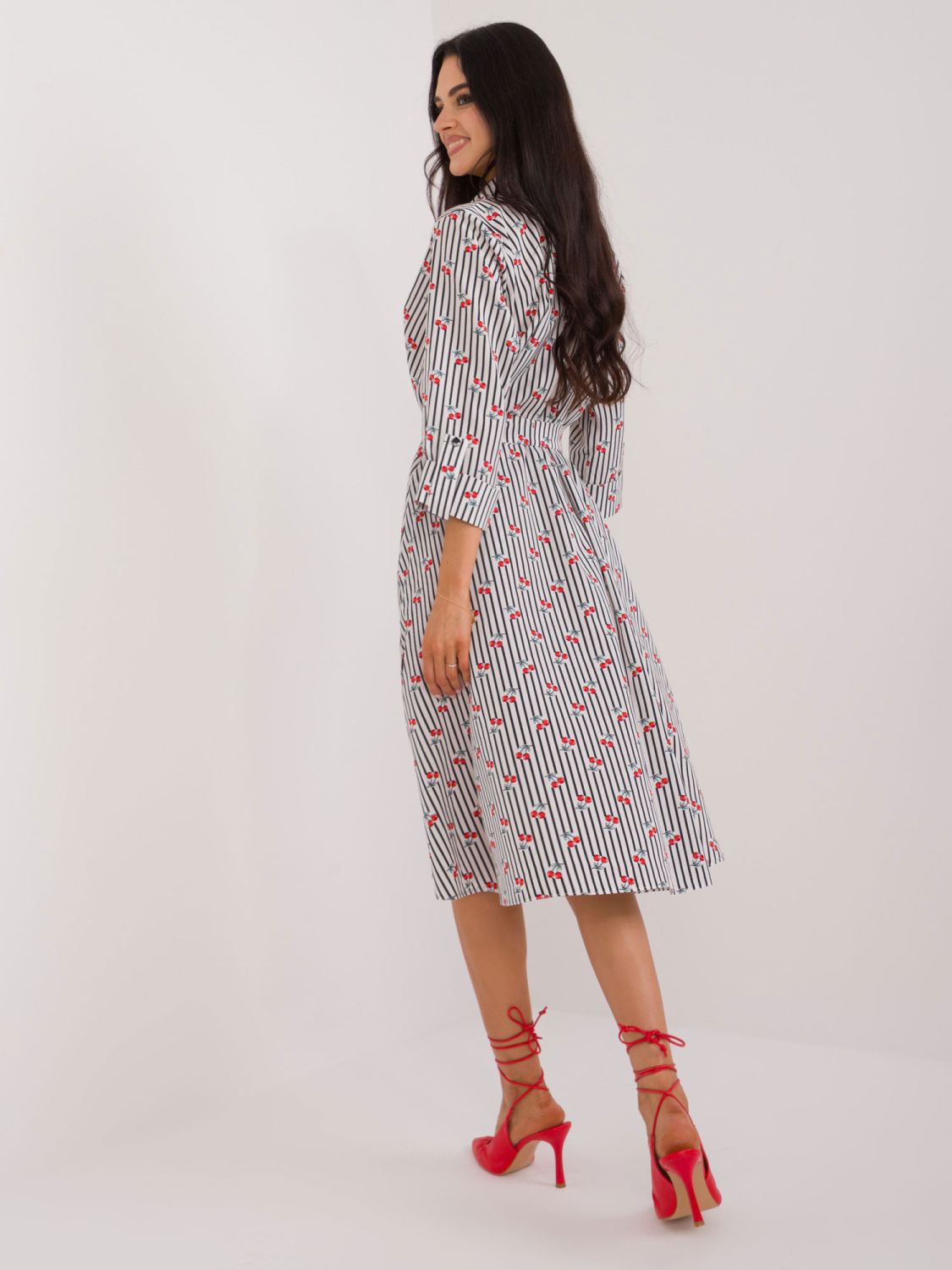 Elegantes ausgestelltes Kleid mit 3/4-Ärmeln