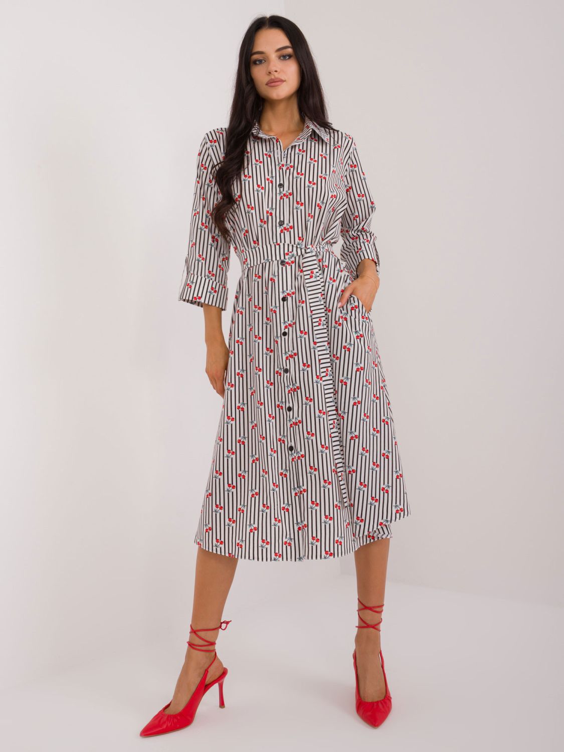 Elegantes ausgestelltes Kleid mit 3/4-Ärmeln