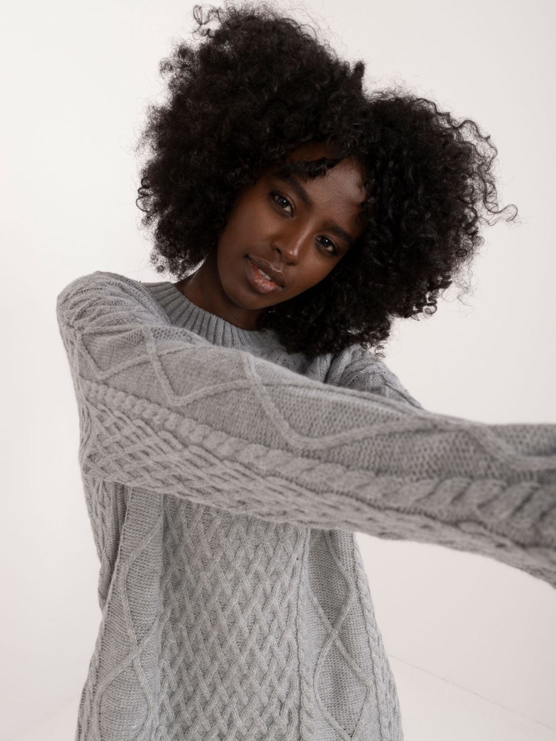 Stilvolles graues Kleid