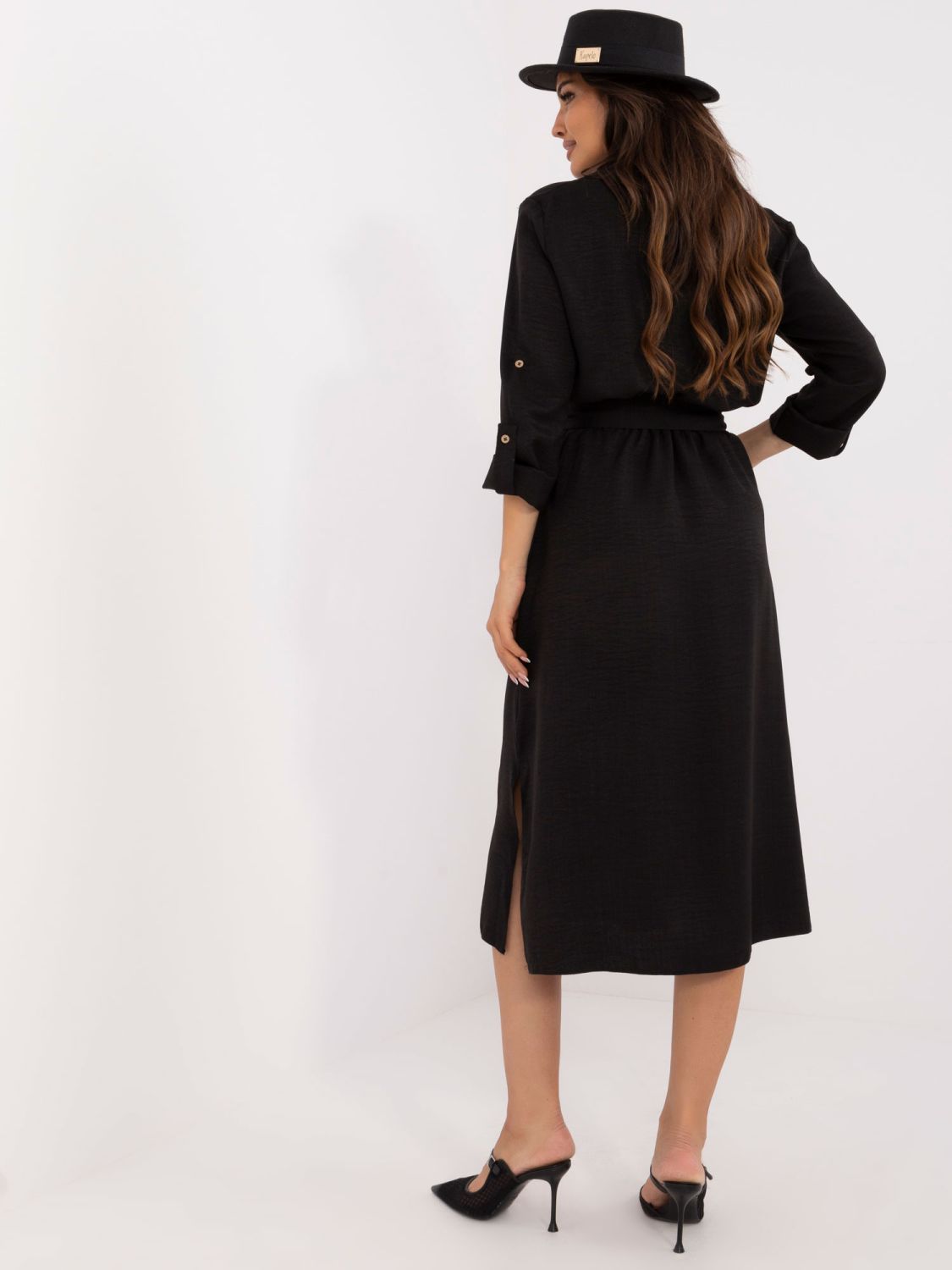 Elegantes schwarzes ausgestelltes Kleid