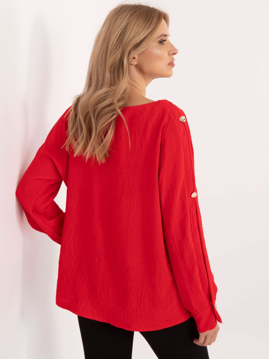 Elegante rote Bluse mit langen Ärmeln