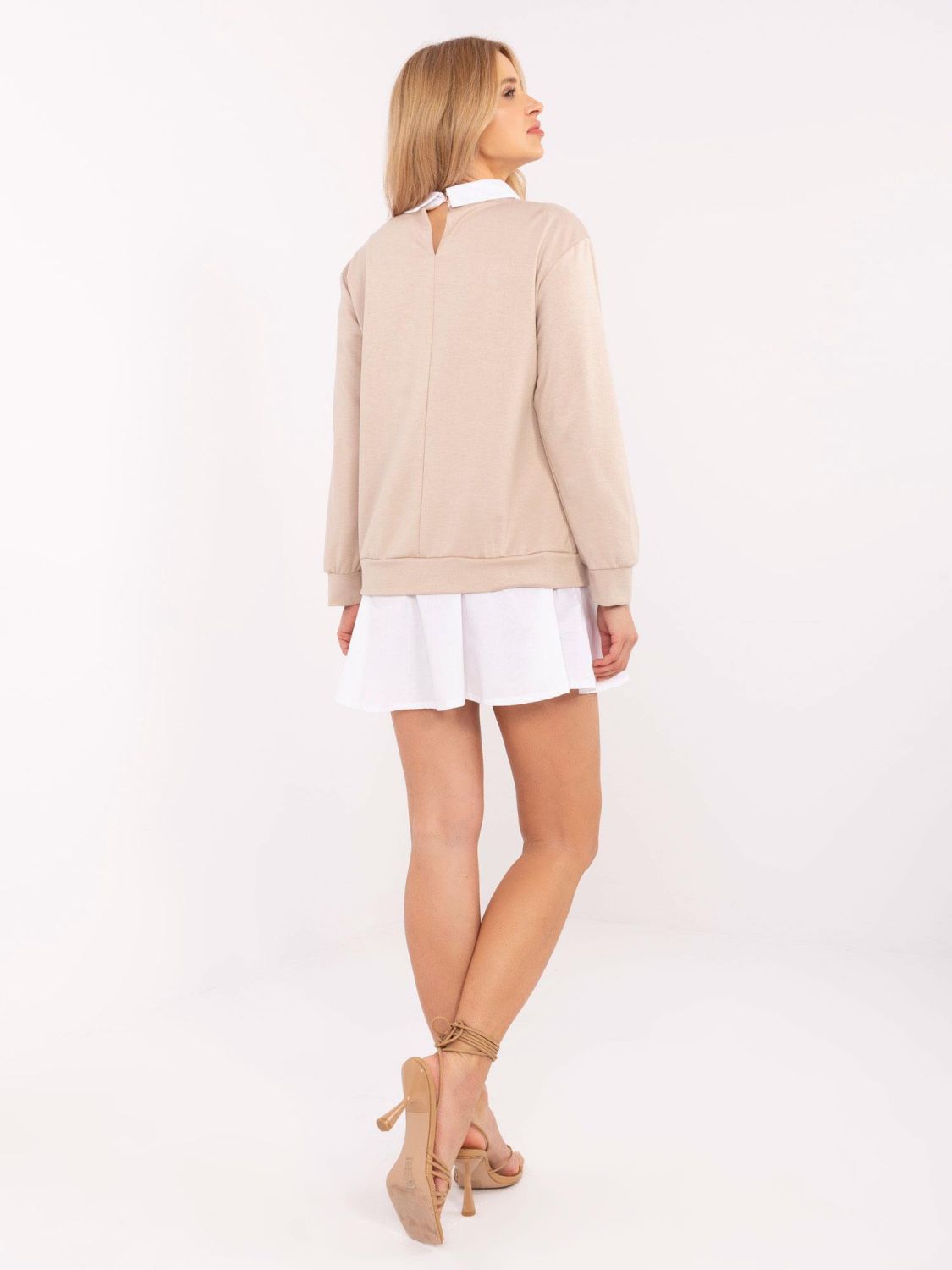 Beige Bluse mit langen Ärmeln