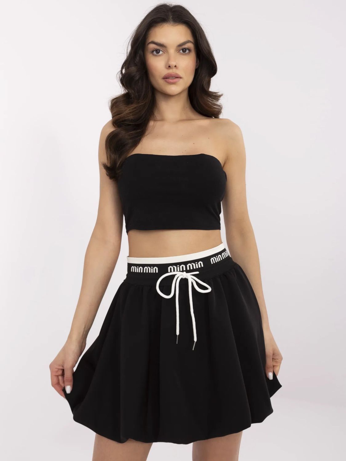 Stylische schwarze Minirock