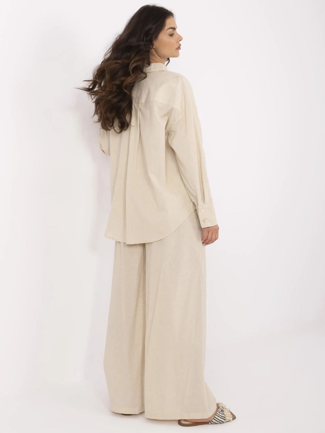 Beige Komplett mit langen Ärmeln