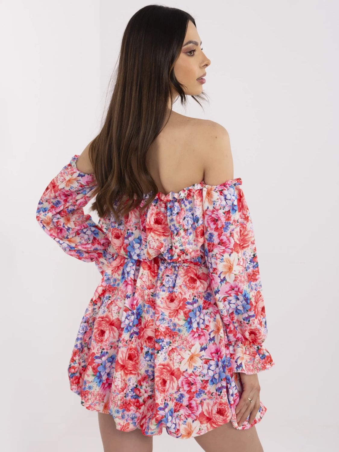 Blumenrote ausgestellte Kleider