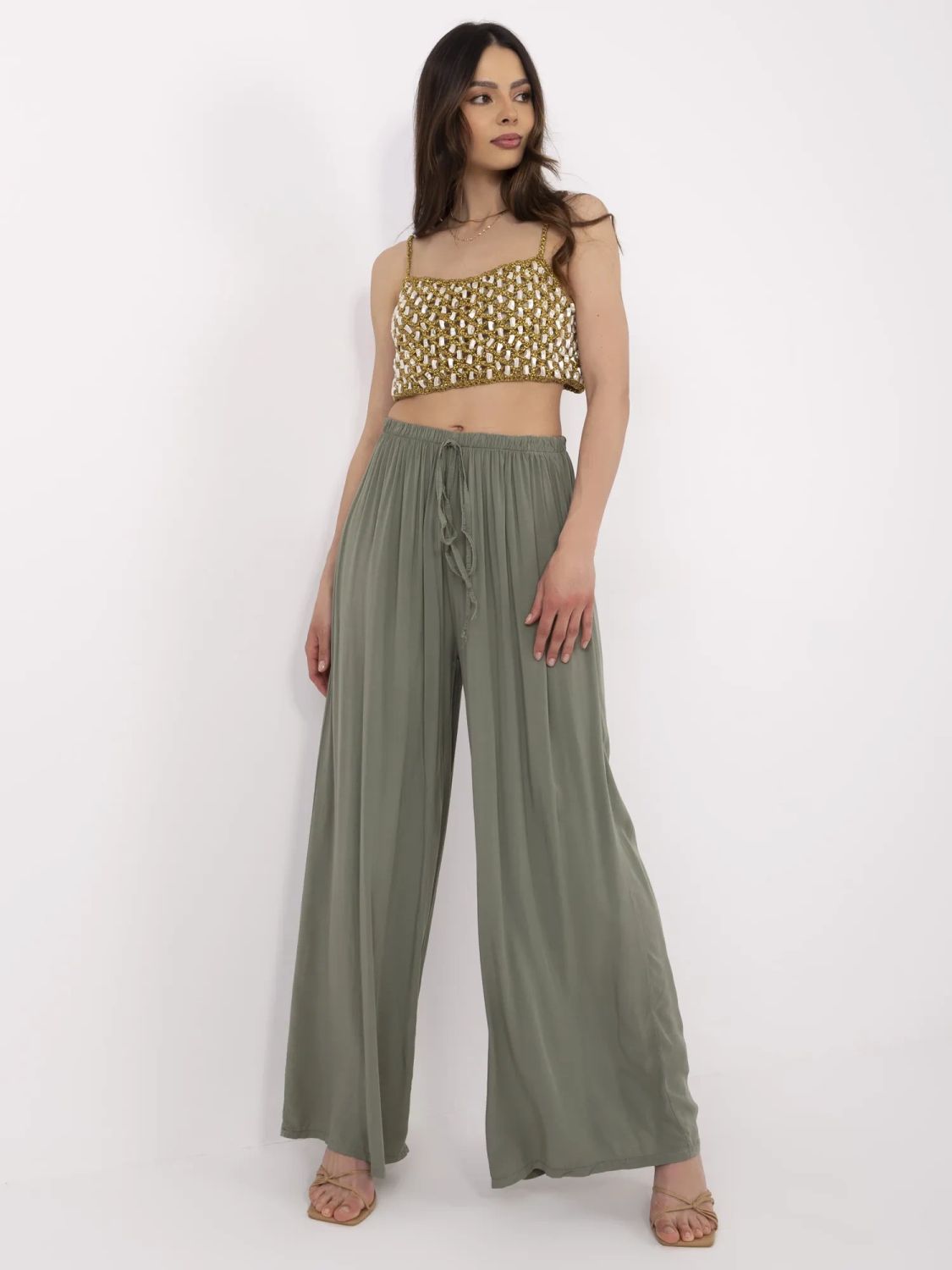 Stylische khaki Hose mit hohem Bund