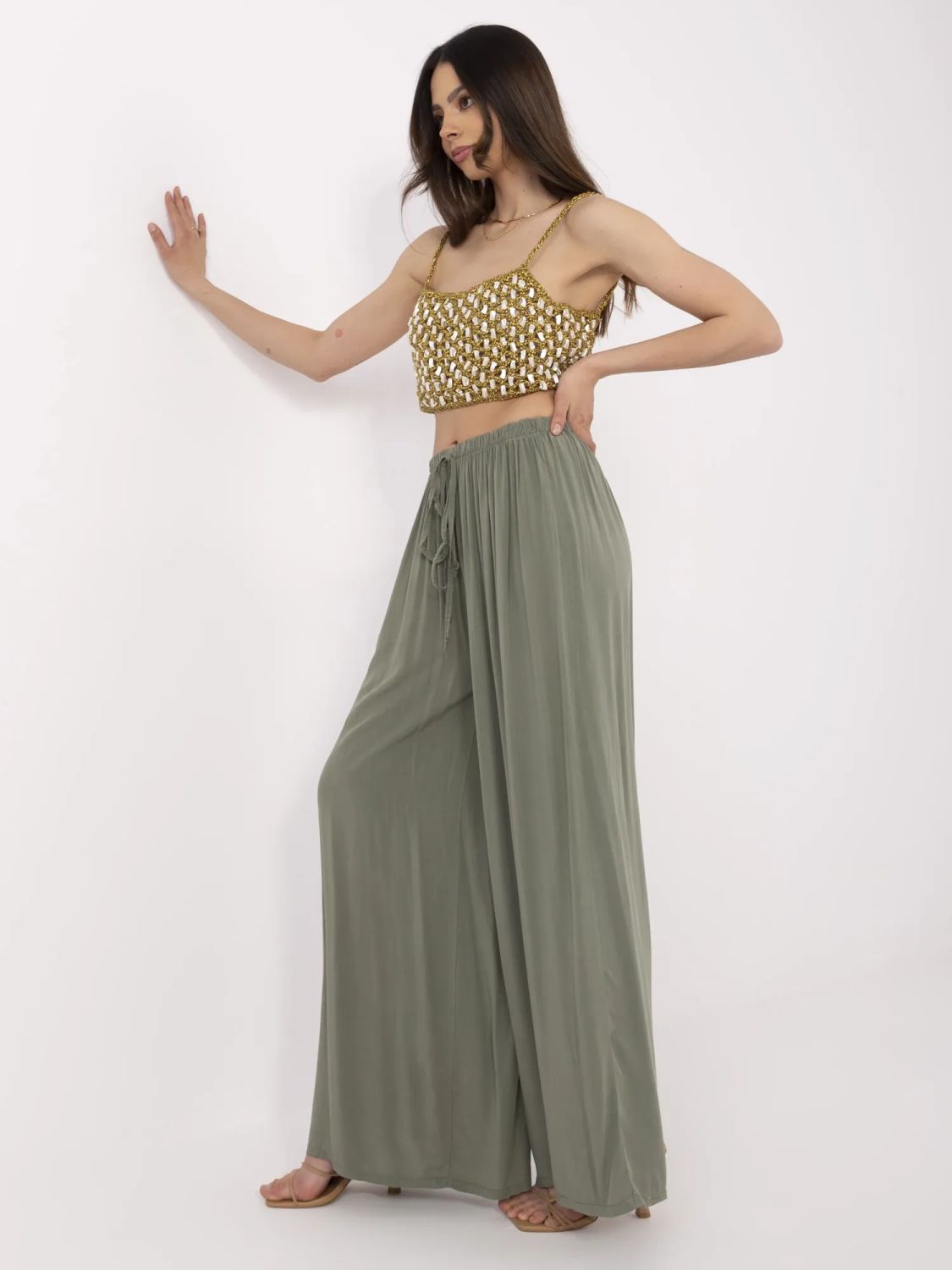 Stylische khaki Hose mit hohem Bund