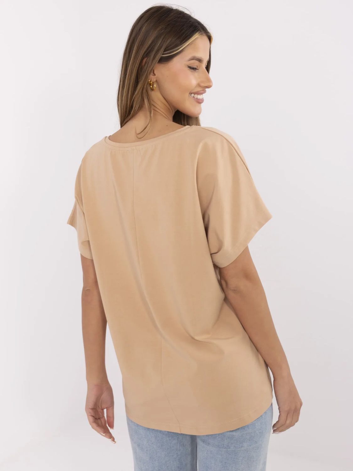 Stylisches T-Shirt mit kurzen Ärmeln in Camel-Farbe