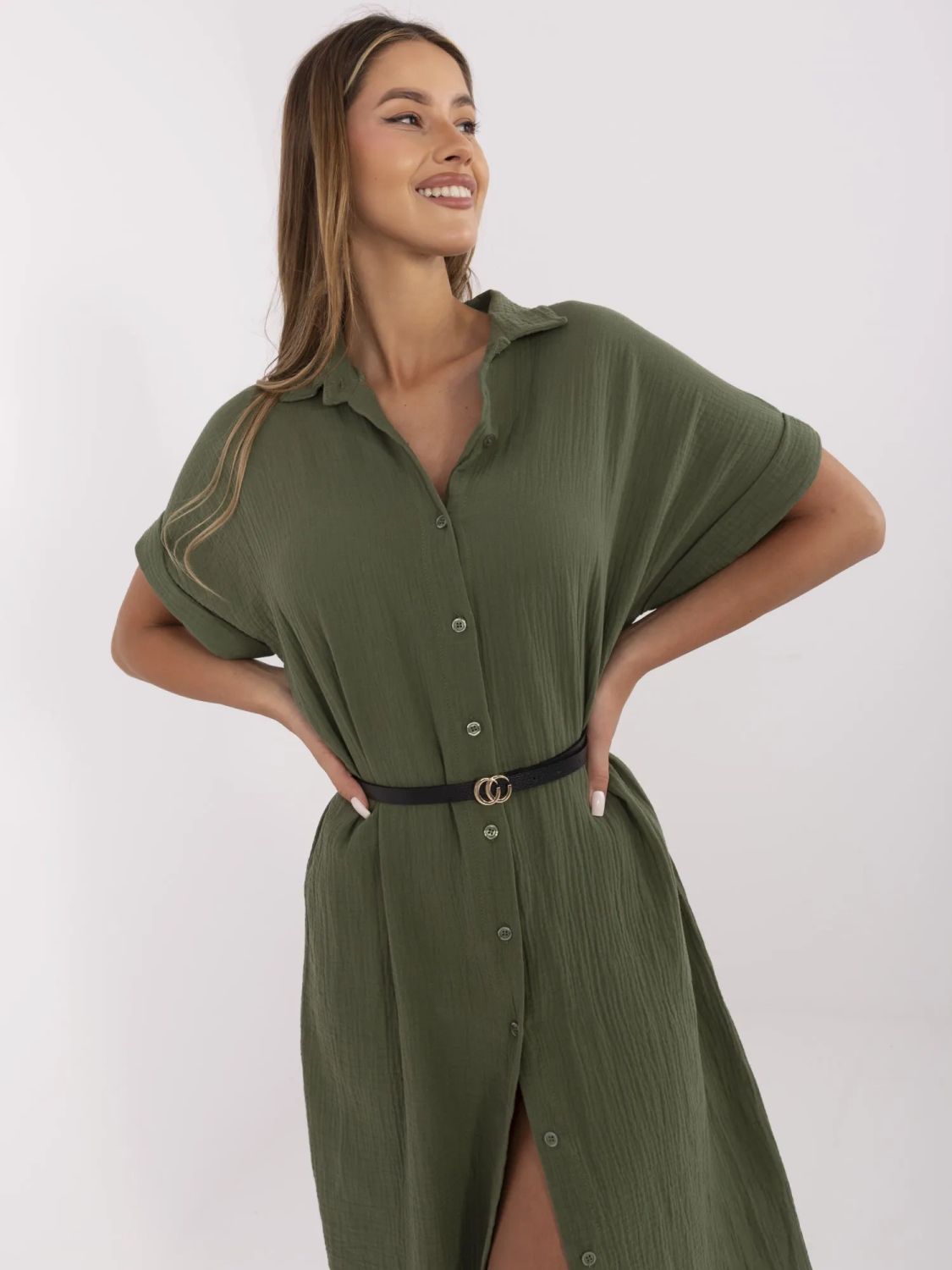 Einfaches khaki Kleid mit Kragen