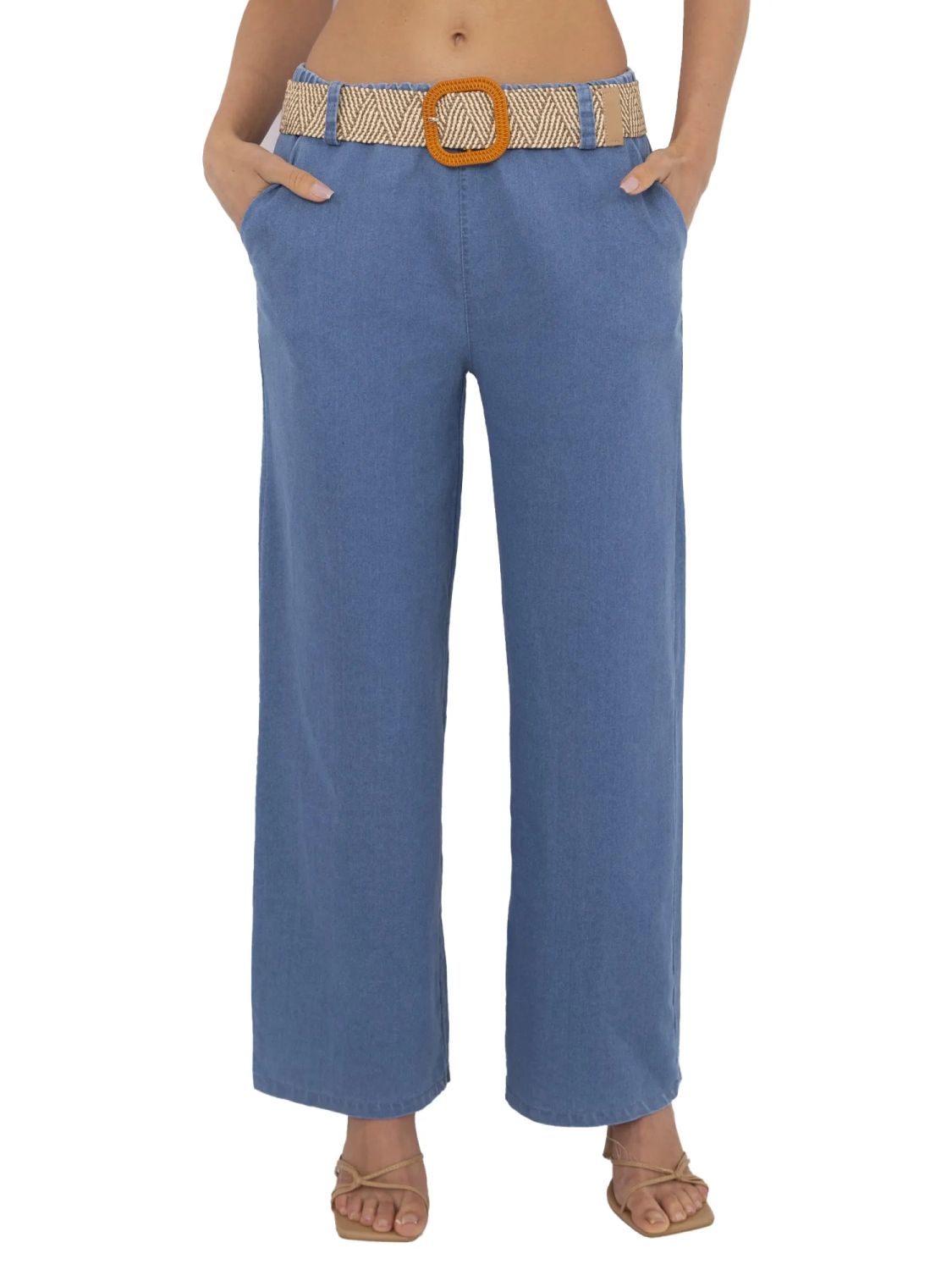 Stylische blaue Jeans mit hohem Bund