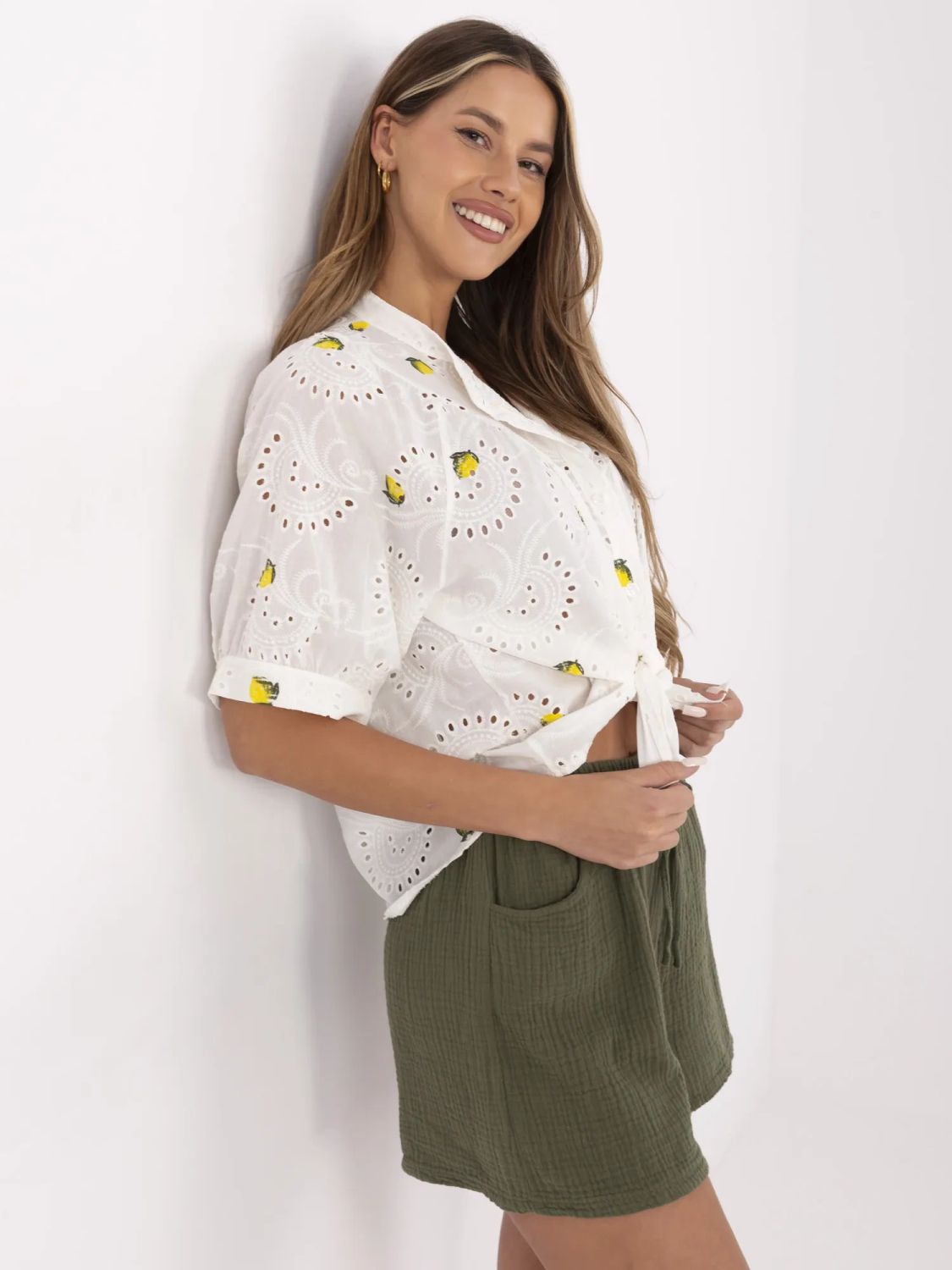 Elegante ecru Bluse mit kurzen Ärmeln