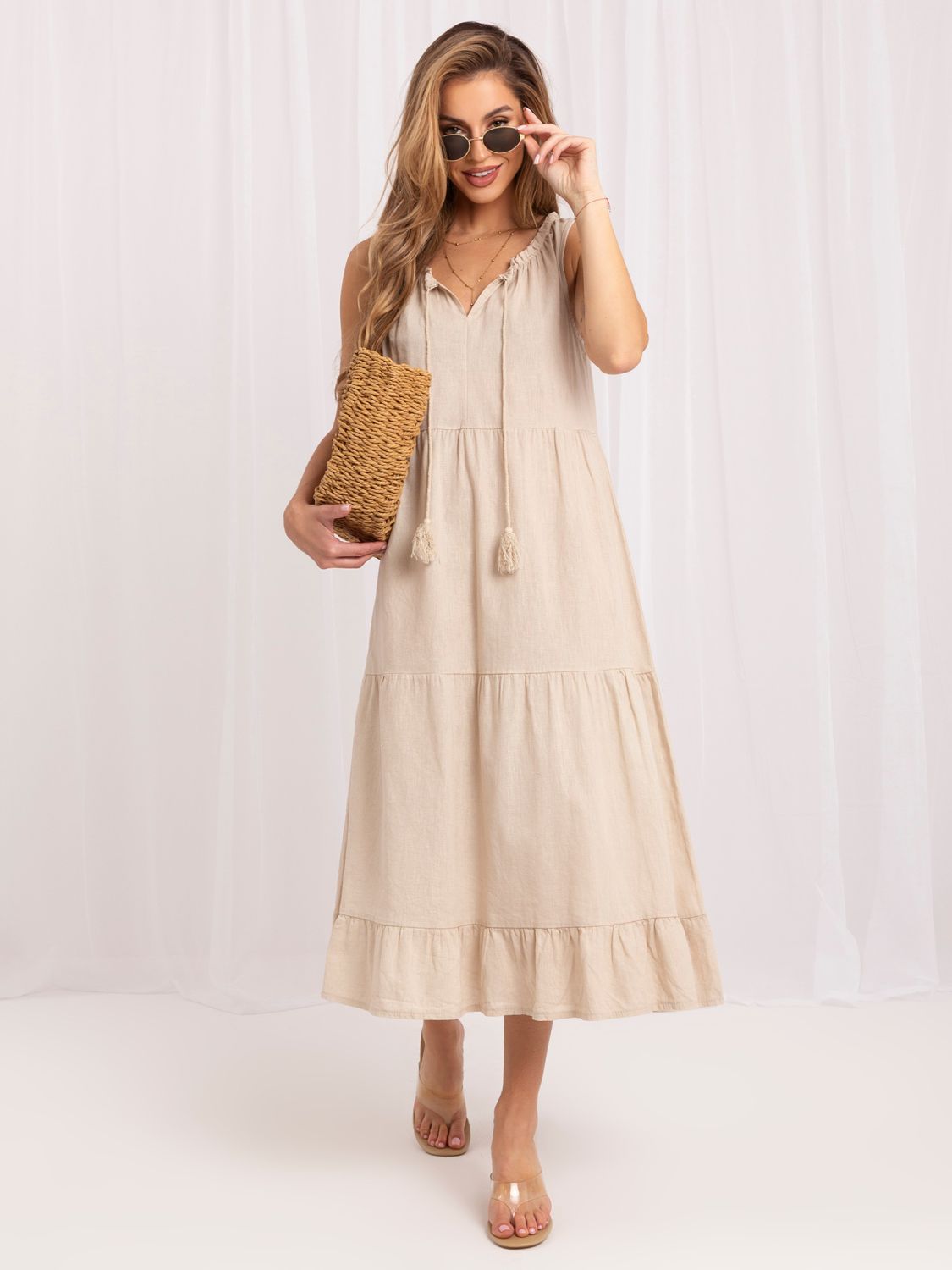 Beiges Leinen-Midikleid mit Volant und Schnürung