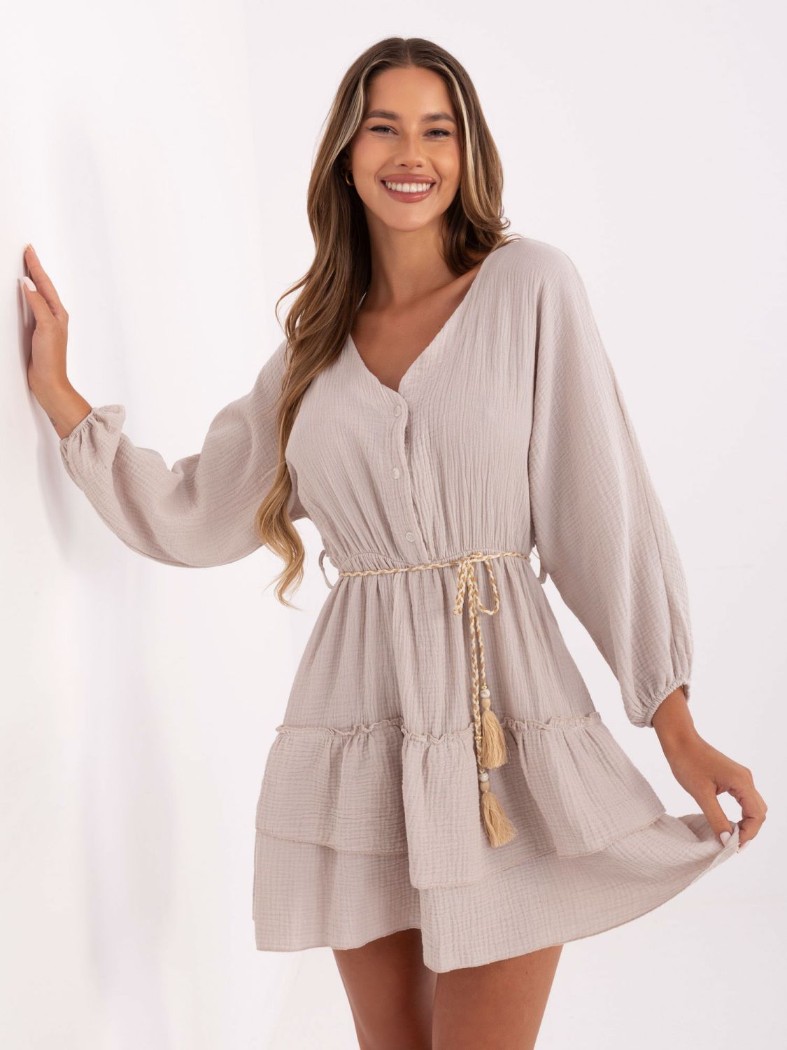 Beige ausgestellte Kleider mit langen Ärmeln