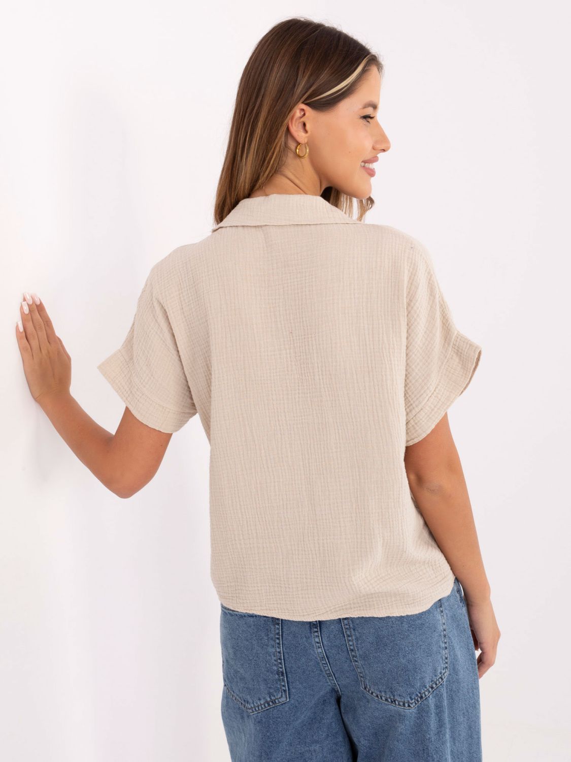 Beige Bluse mit kurzen Ärmeln