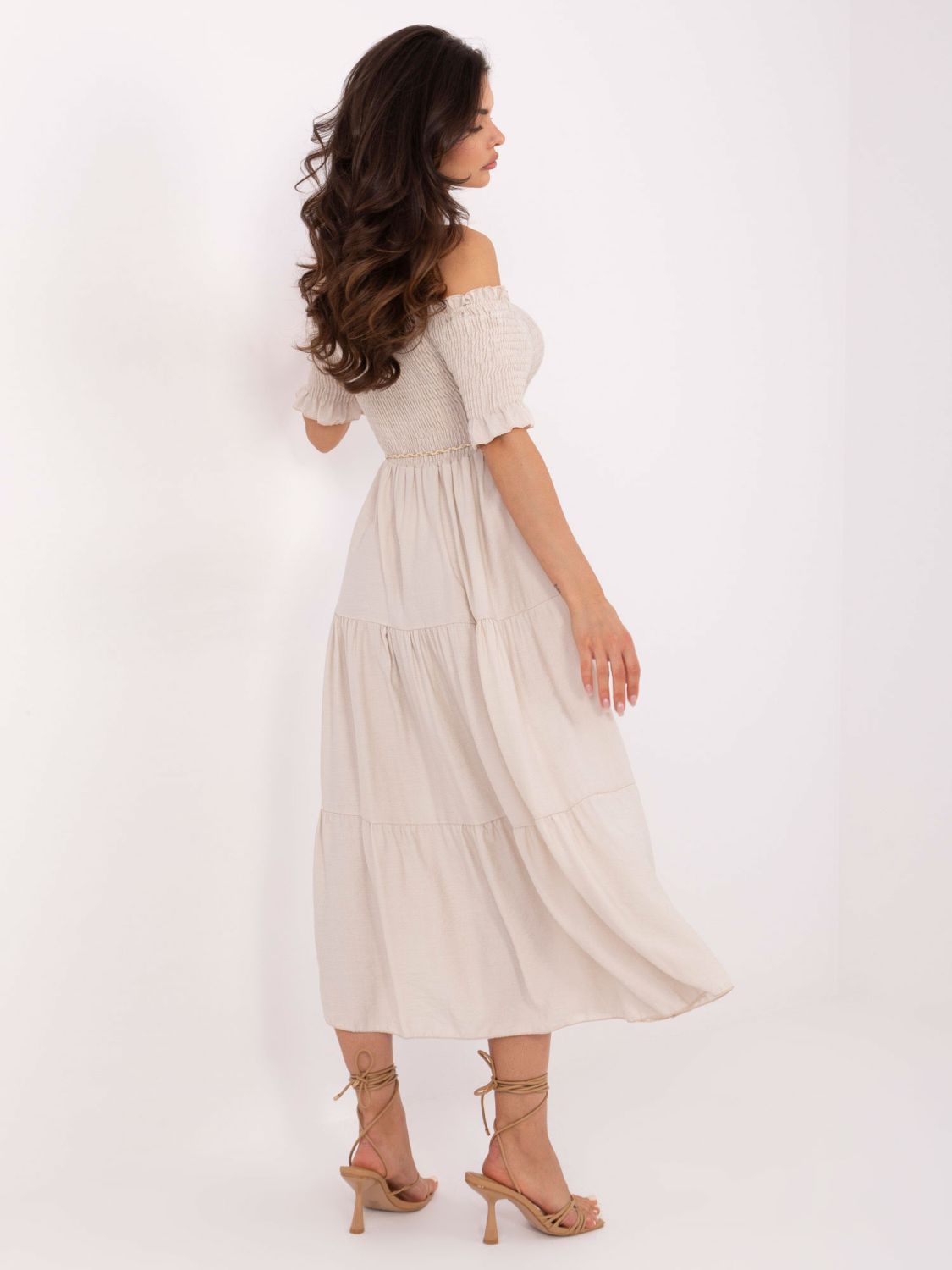 Beige ausgestellte Kleid mit Gürtel