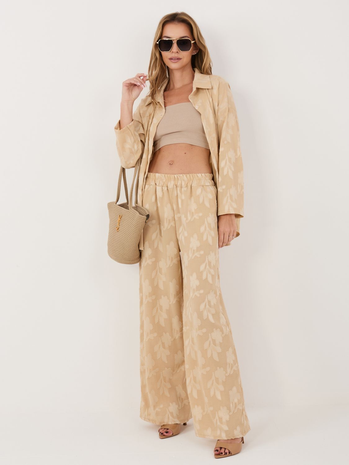 Beiges Set aus Viskose mit Hemd und Hose
