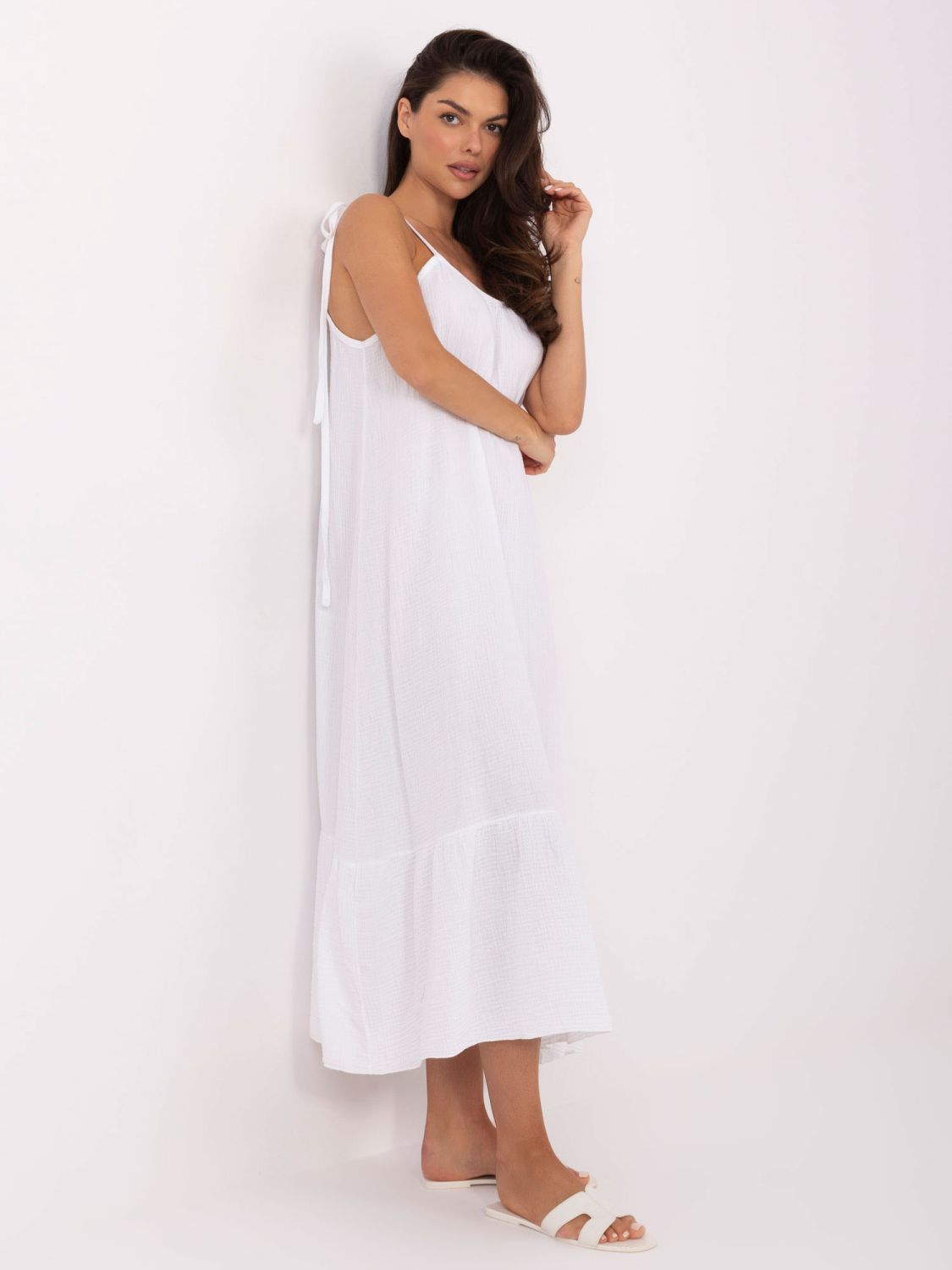 Weiße ausgestellte Kleid mit Bindung