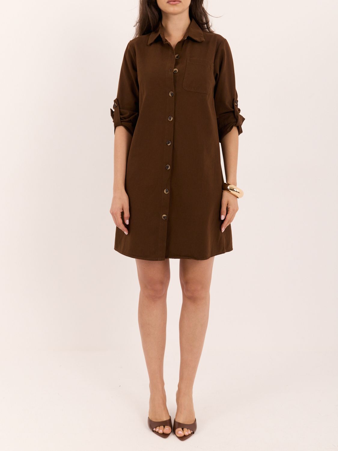 Braunes Hemdblusenkleid aus Baumwolle, Mini