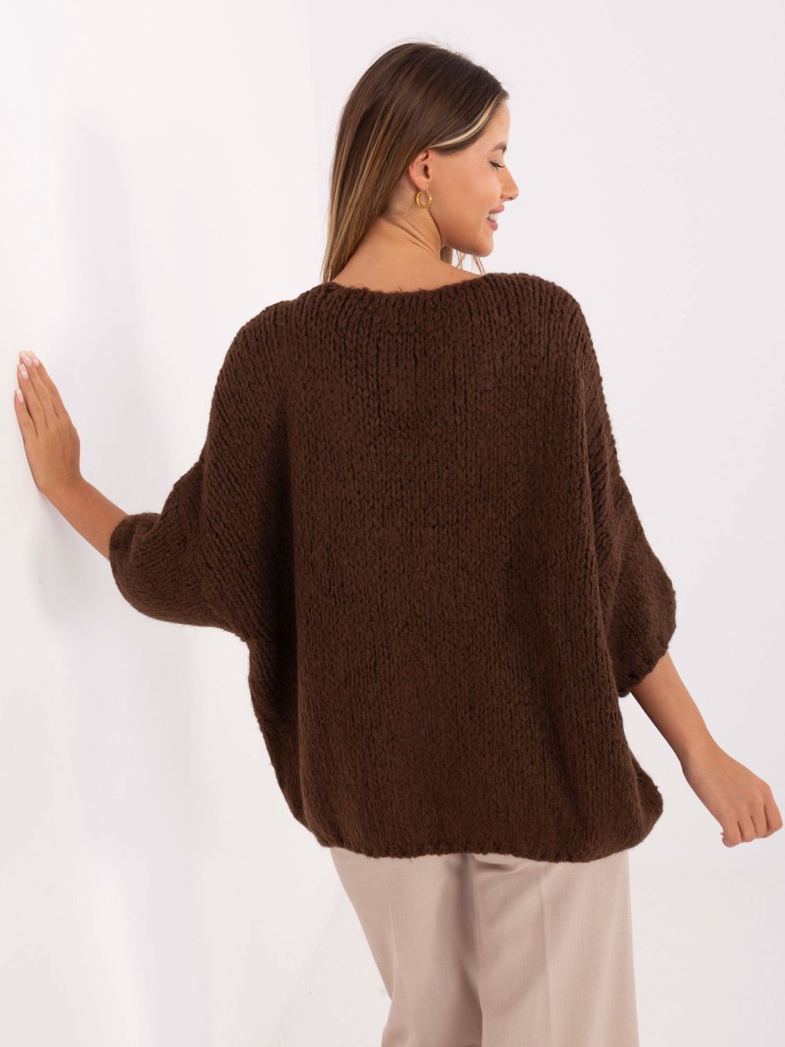 Brauner Pullover mit 3/4 Ärmeln