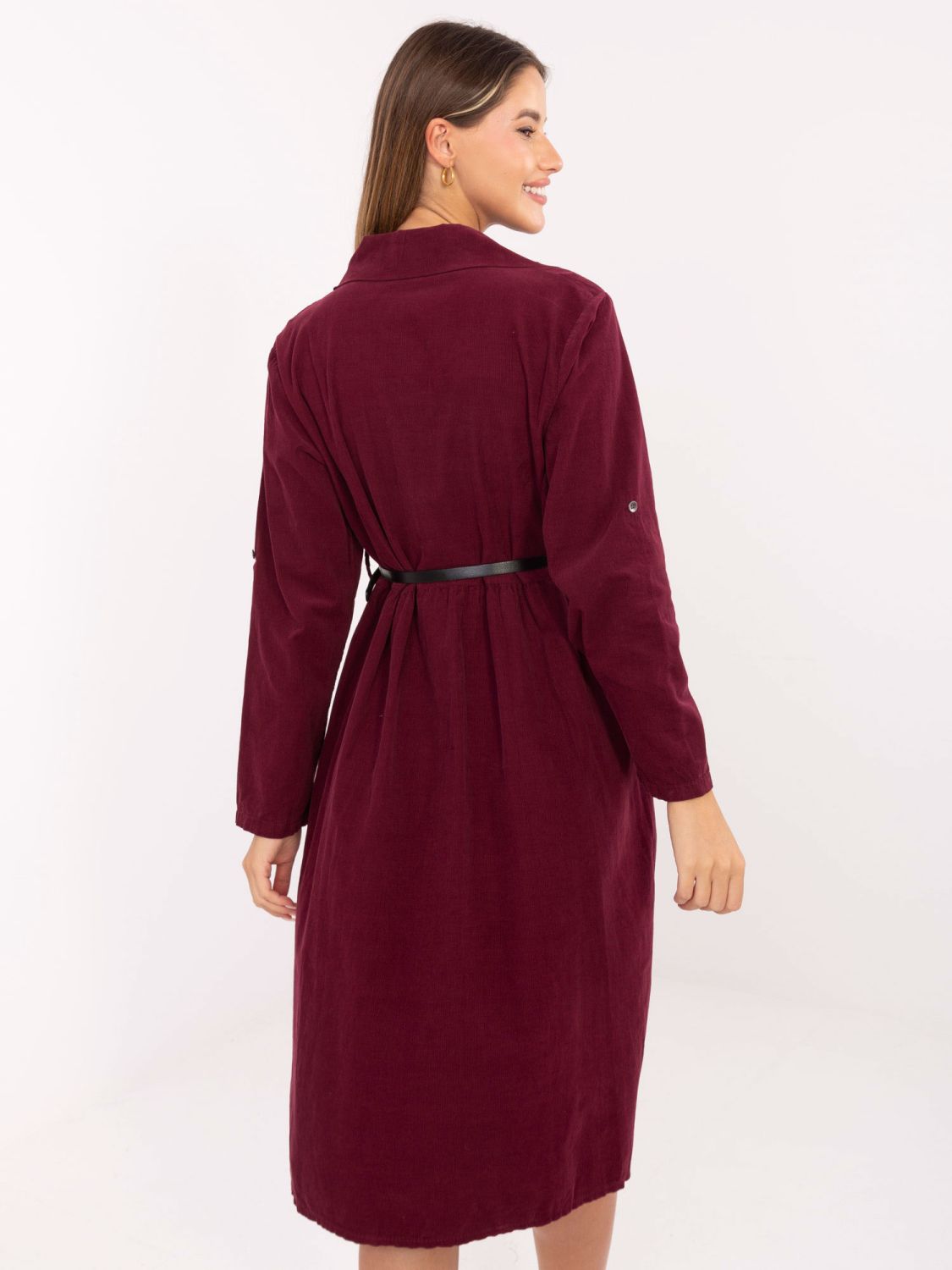 Bordeauxfarbenes Hemdblusenkleid in Midi-Länge mit Gürtel