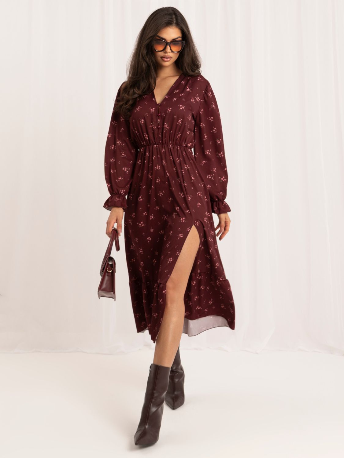 Bordeauxfarbenes Midi-Kleid mit Blumenmuster und Volant