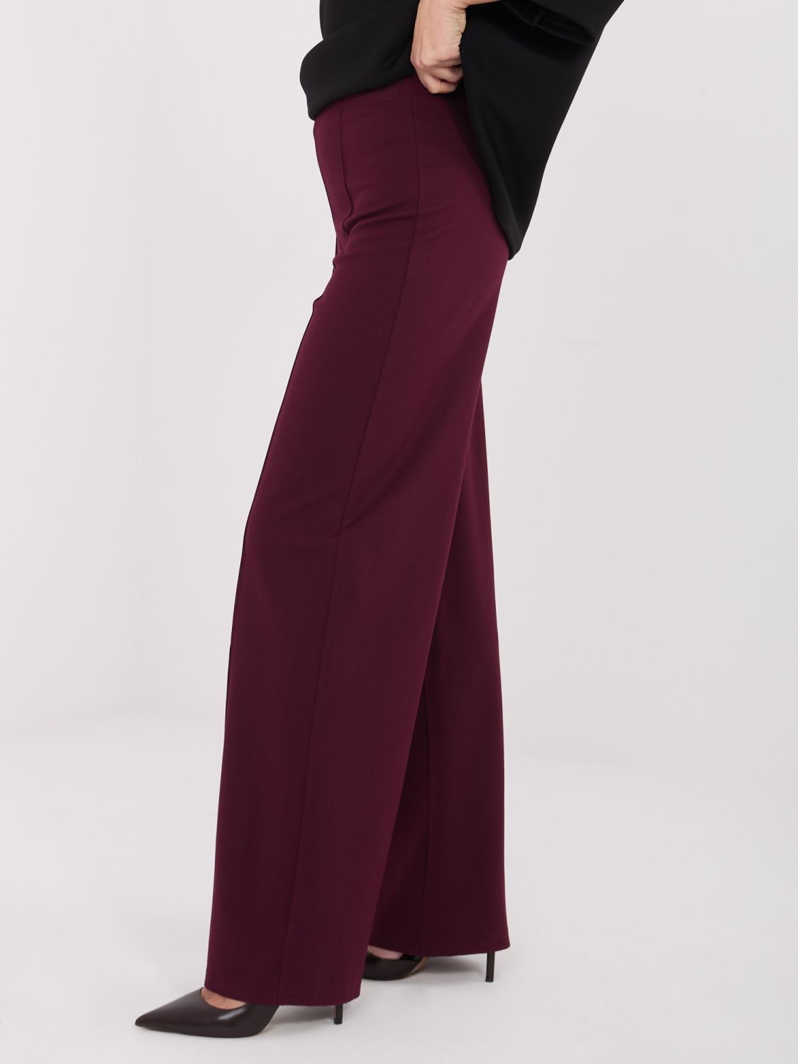 Bordeauxfarbene Wide-Leg-Hose mit hohem Bund