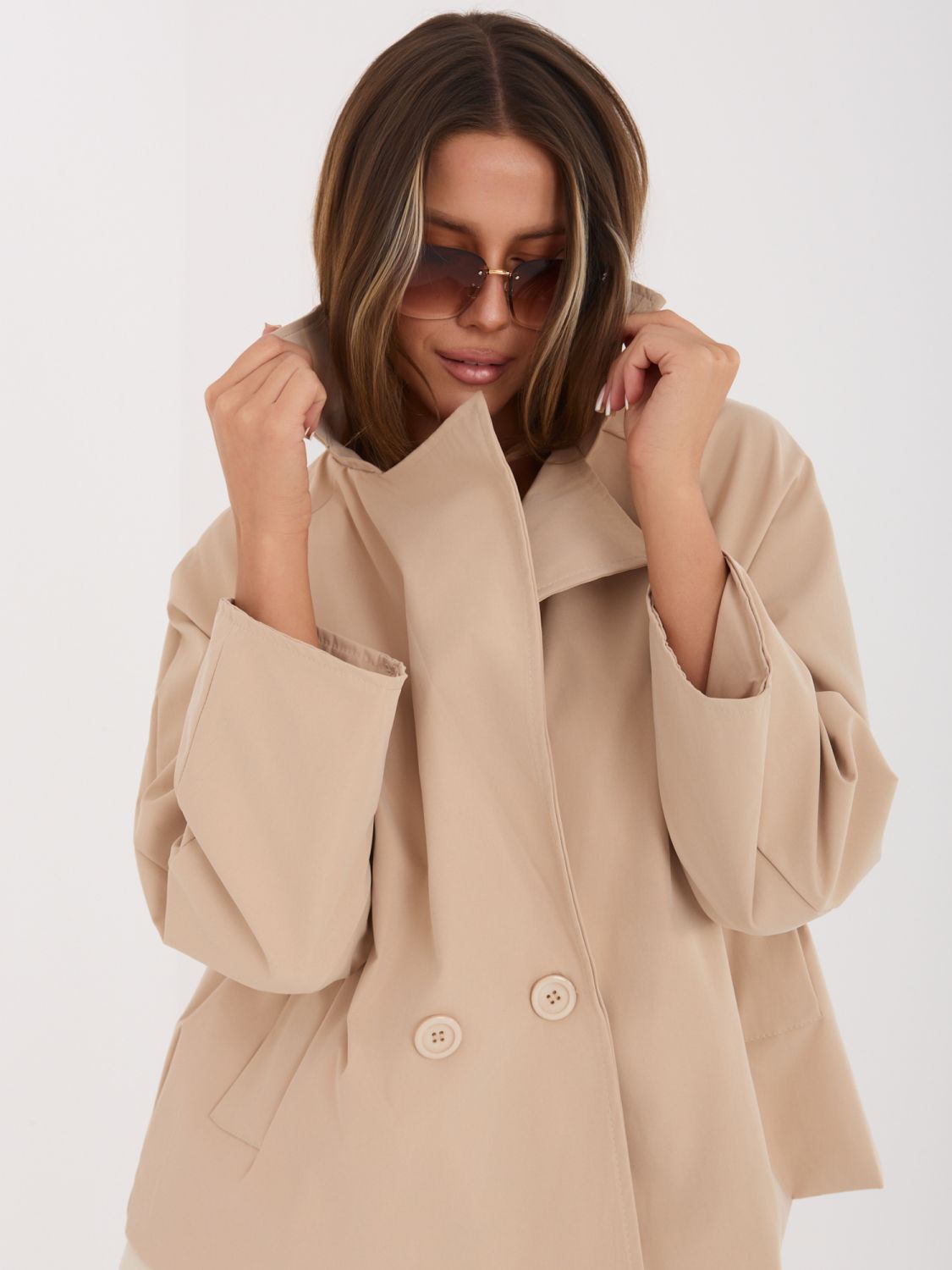 Kurzer Übergangsmantel in Braun