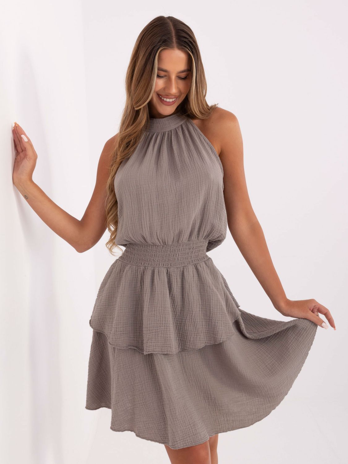 Beige ausgestellte Kleid mit Rüsche