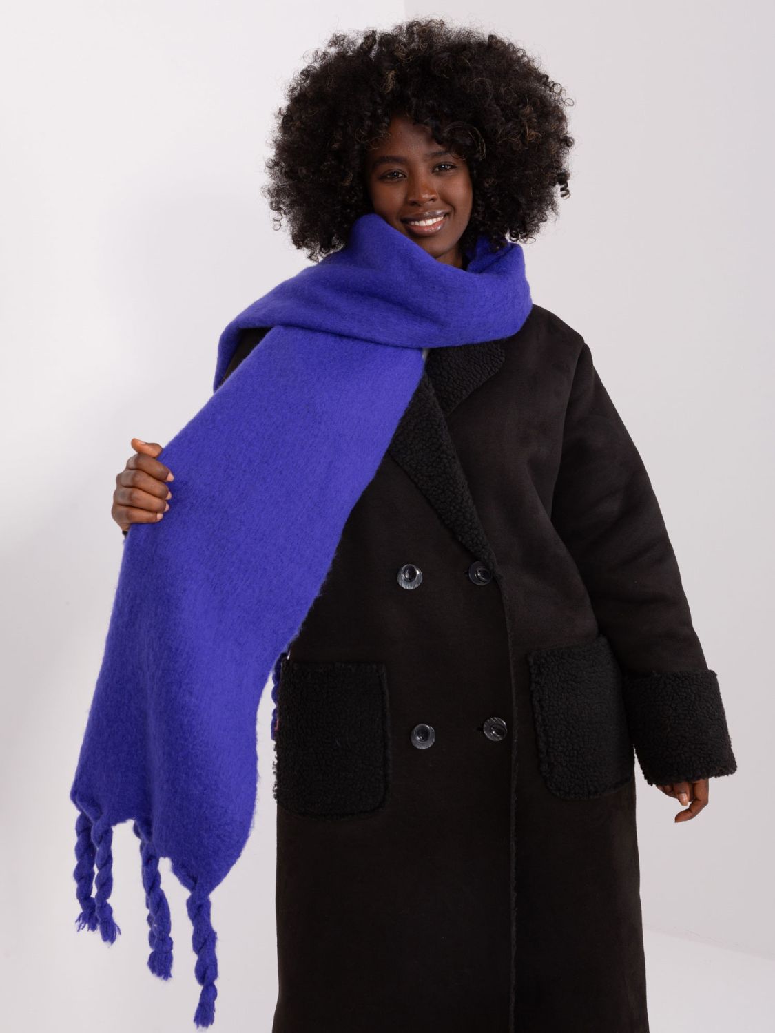 Eleganter lila Schal