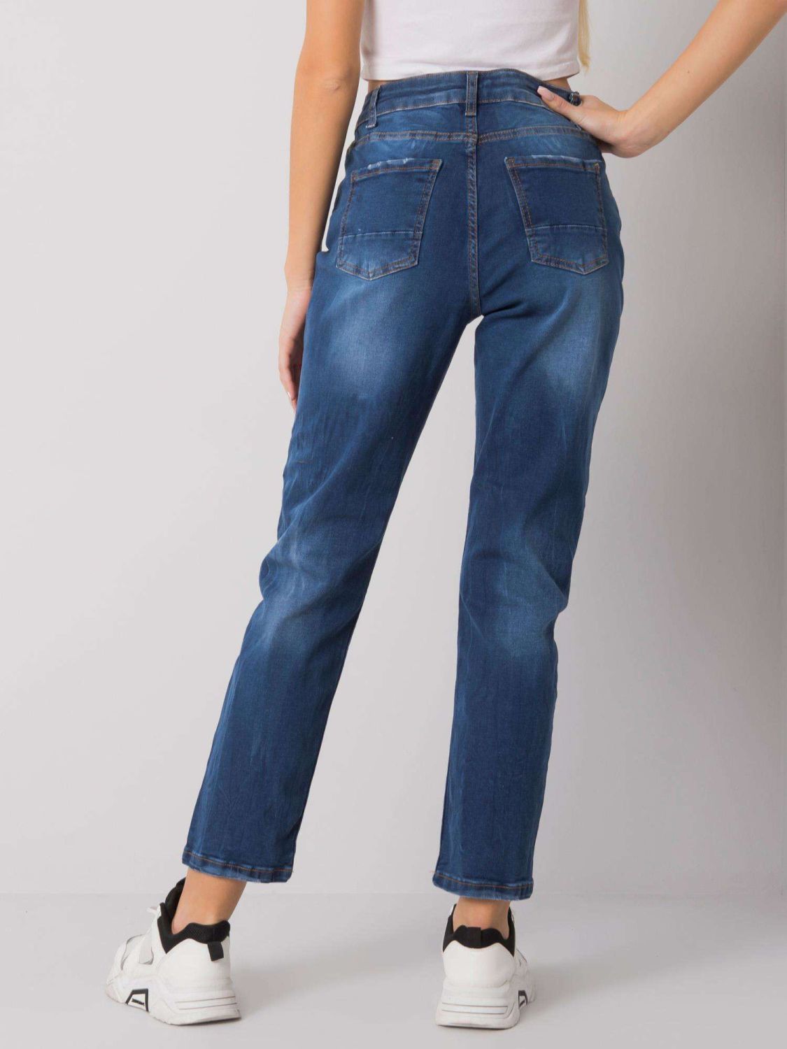 Dunkelblaue Mom Jeans mit geradem Schnitt