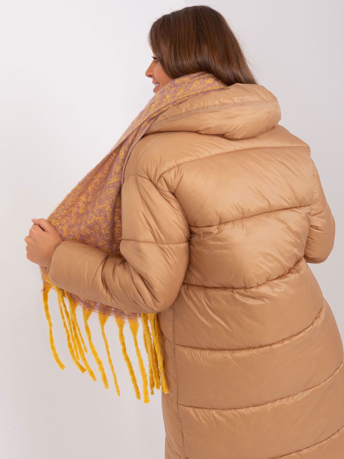 Winter Schal im geometrischen Muster