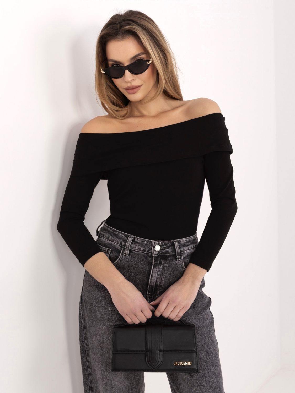 Schwarze Off-Shoulder-Bluse