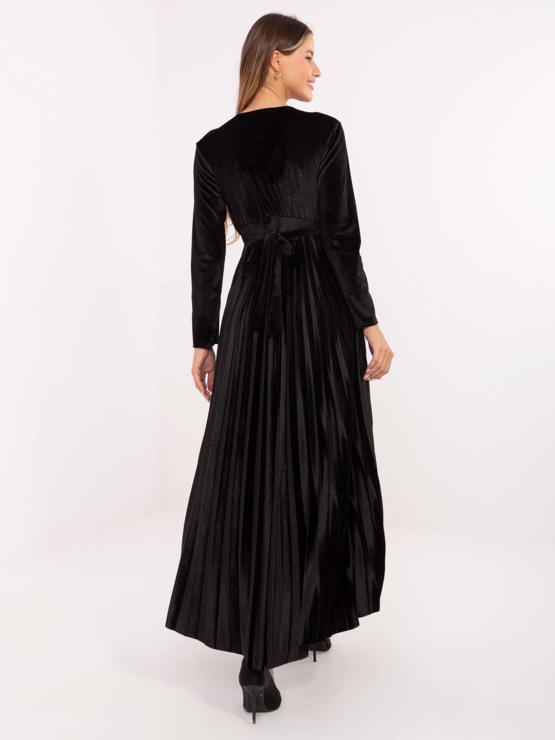Schwarzes Maxi-Kleid mit Gürtel und Pailletten