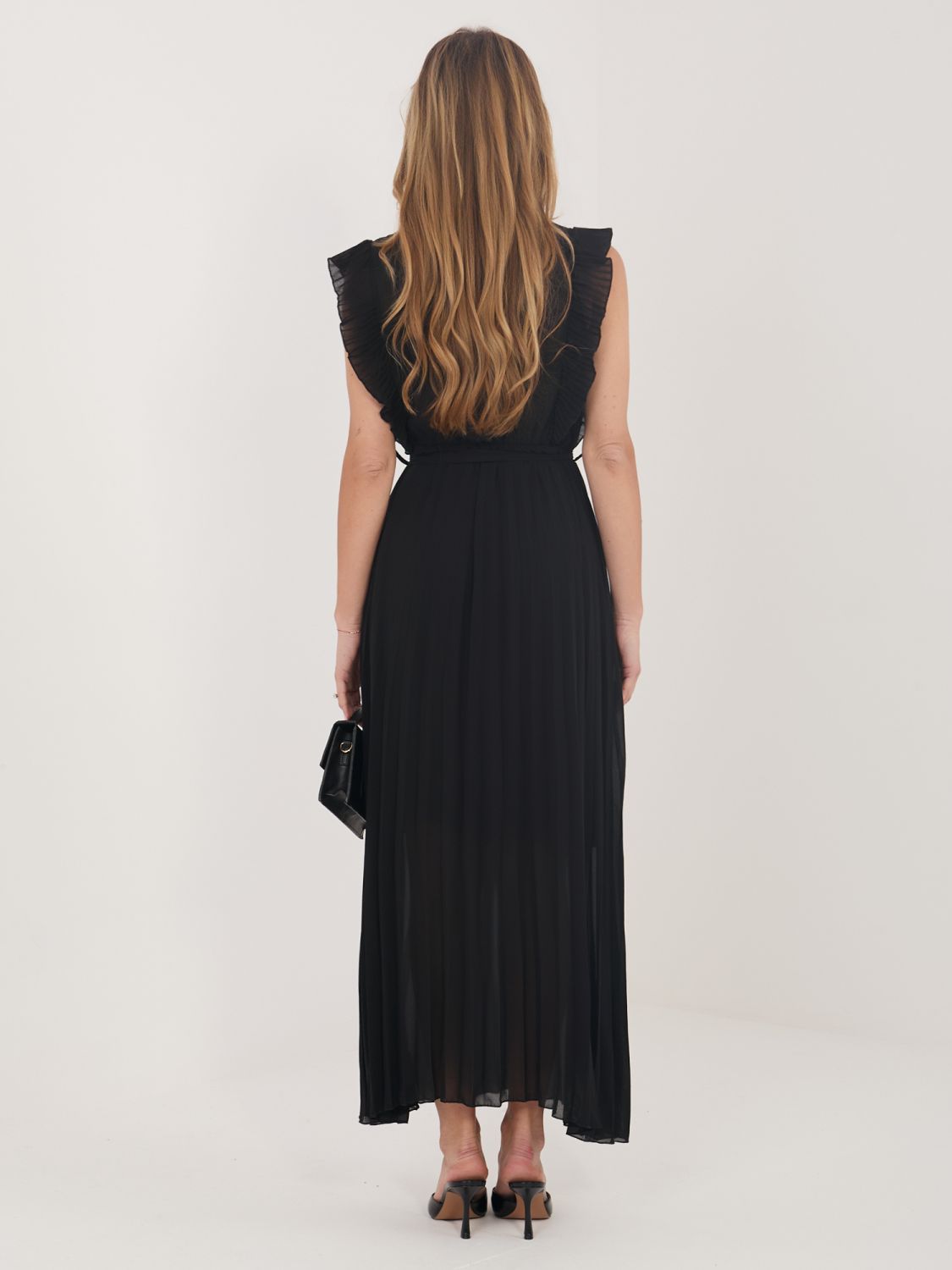 Schwarzes ausgestelltes Midi-Kleid mit Gürtel