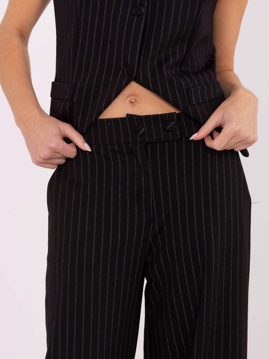 Elegante schwarze Palazzo-Hose mit Streifen