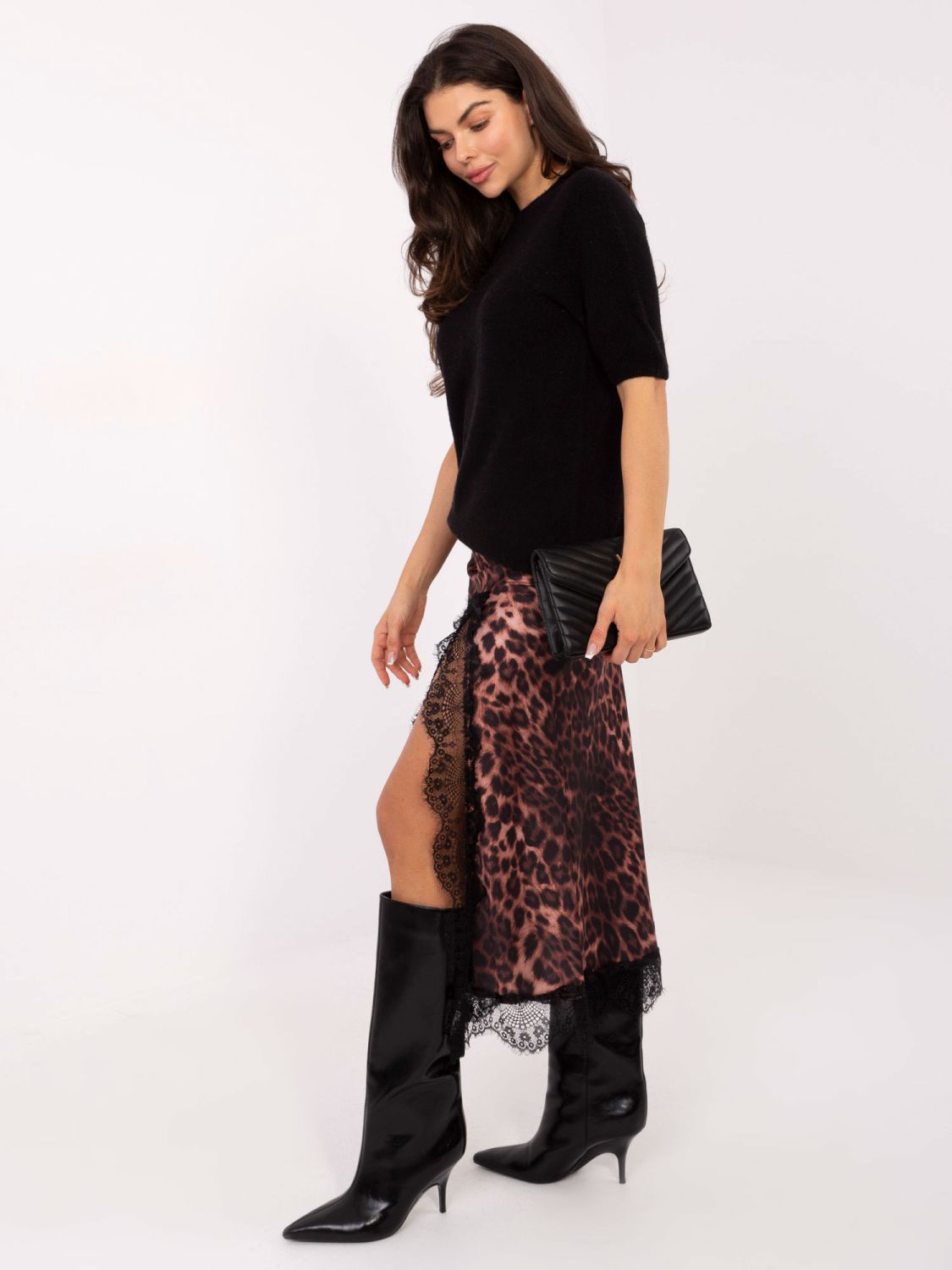 Schwarzer Kurzarm-Pullover mit Rundhalsausschnitt