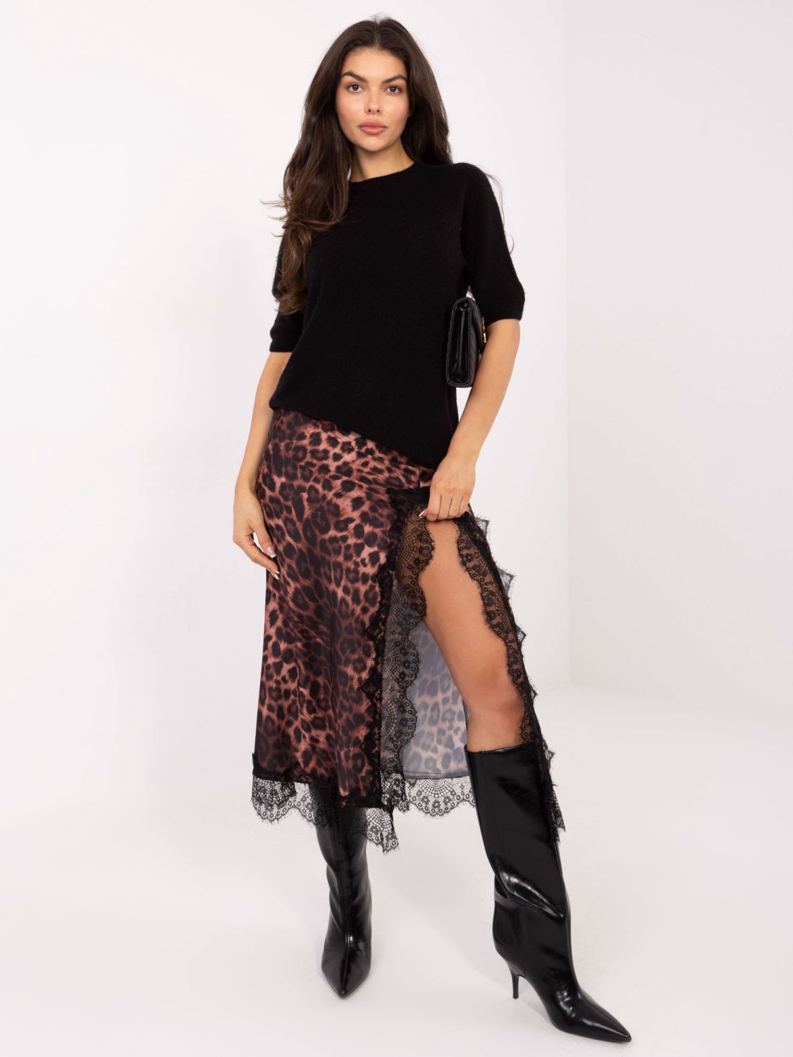 Schwarzer Kurzarm-Pullover mit Rundhalsausschnitt