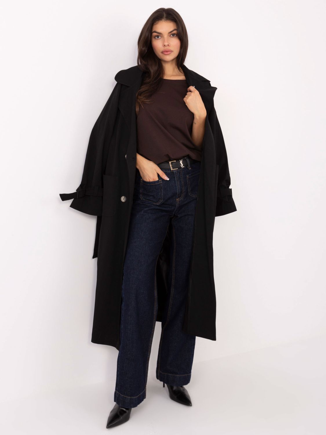 Braunes Baumwoll-T-Shirt mit U-Boot-Ausschnitt