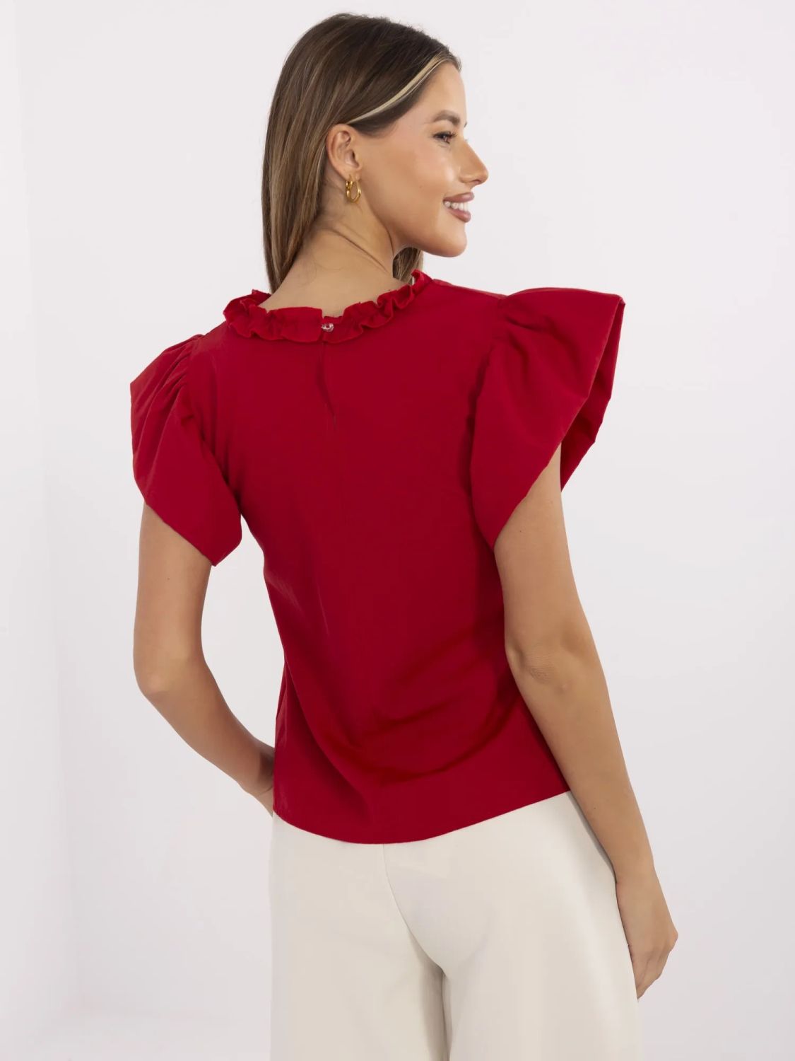Elegante rote Bluse mit Rüschen