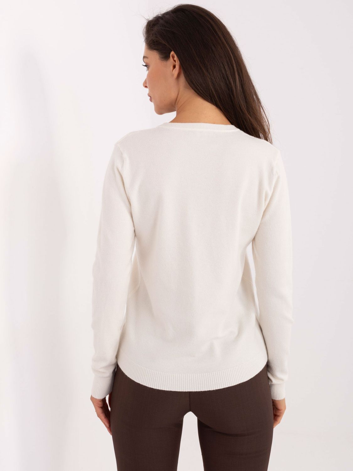 Eleganter ecru Pullover mit V-Ausschnitt