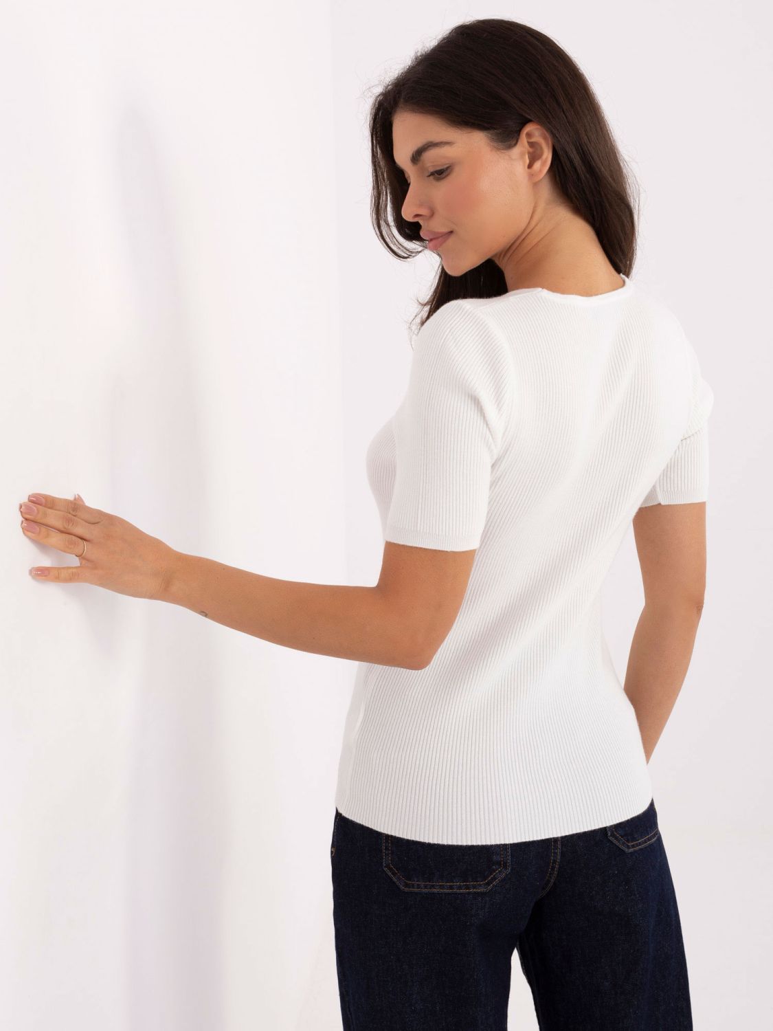 Ecru Rippstrickpullover mit V-Ausschnitt