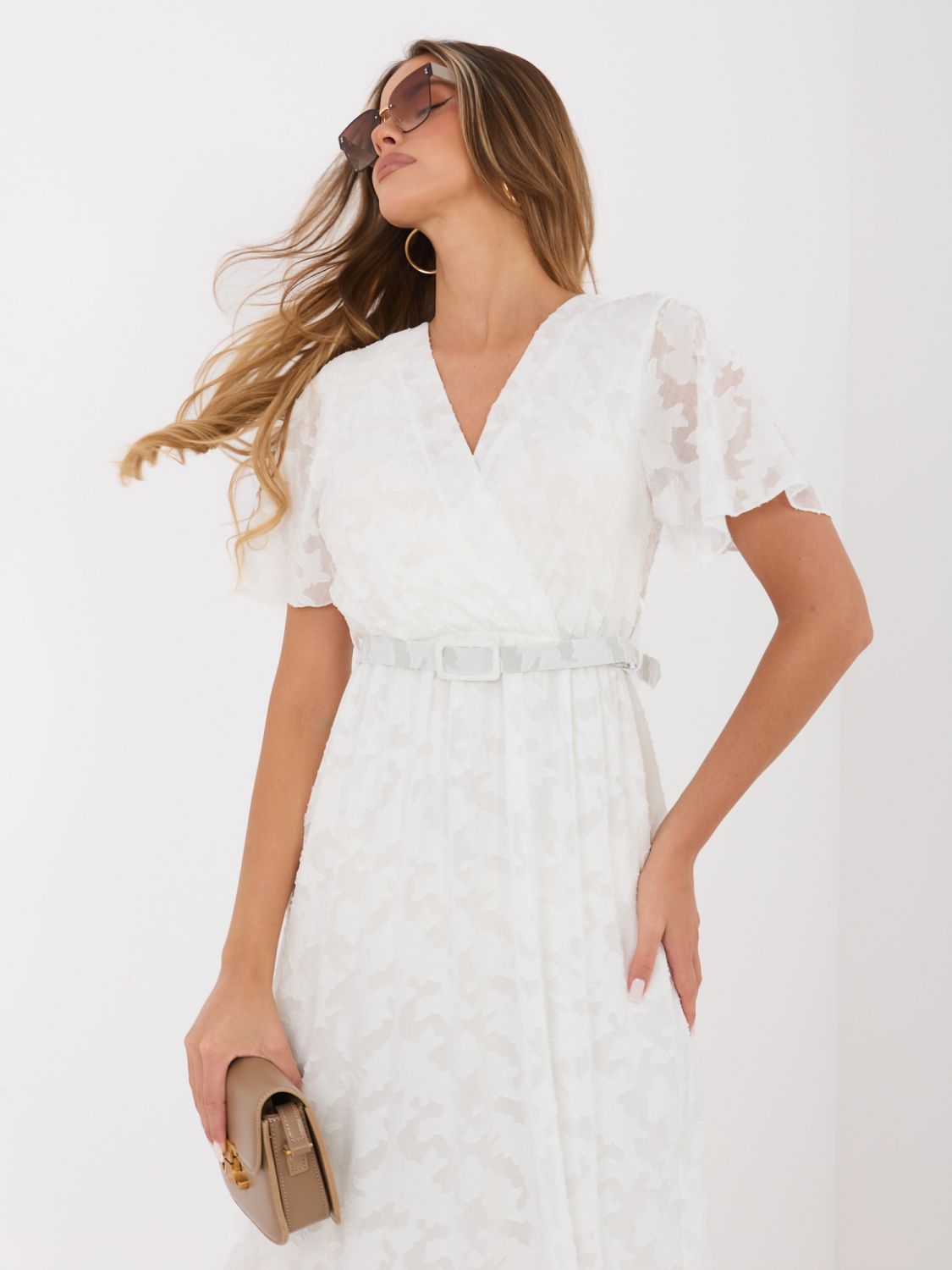 Ecru ausgestelltes Midi-Kleid mit Gürtel