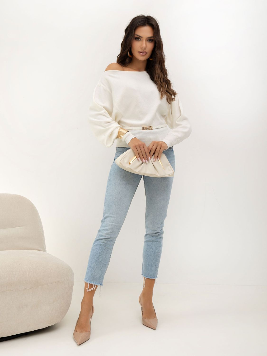Eleganter Ecru-Pullover mit Gürtel