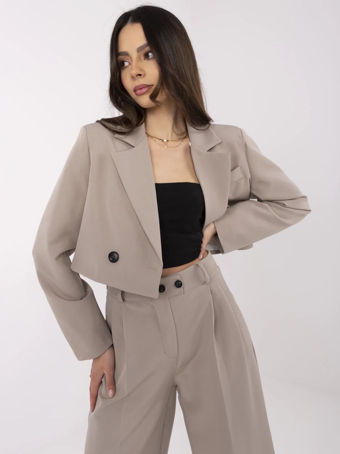 Damen-Komplettset in Beige mit Blazer und weiter Hose
